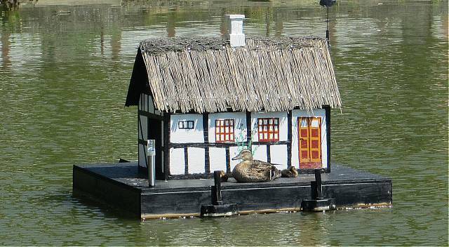 Vacker hus (-båt)