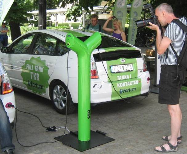 Fortum laddstolpe o plug in Prius